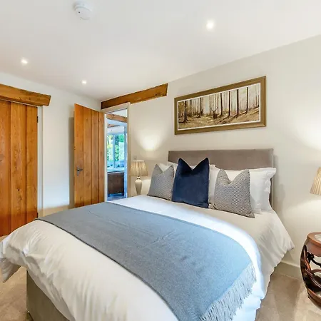 Badger Hill Barn * Malham